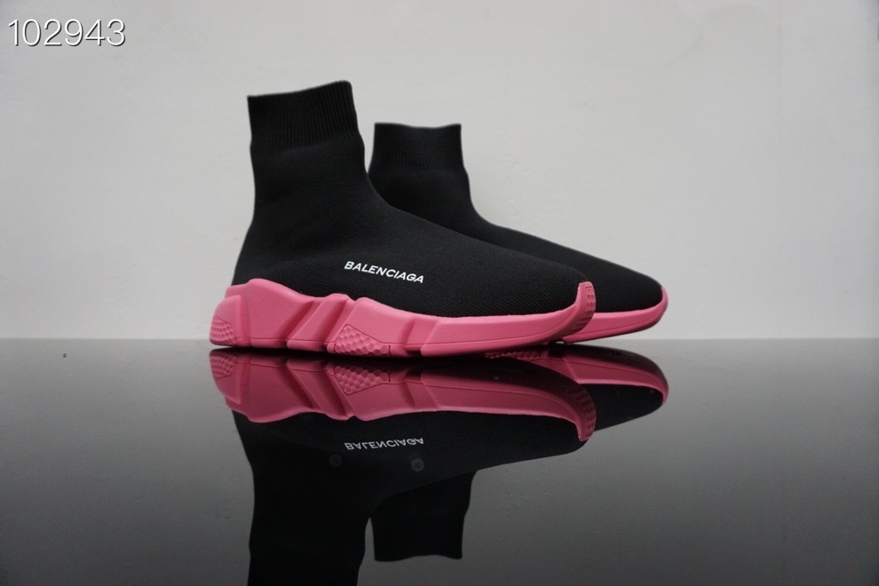 Balenciaga Speed Graffiti Sneaker in pink recycled knit, black and white graffiti sole unit 605942W2DB10086